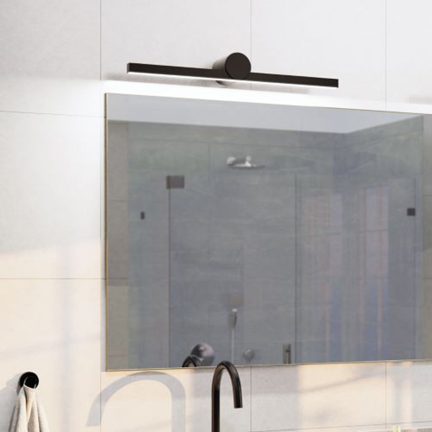 Svetilke nad ogledalom